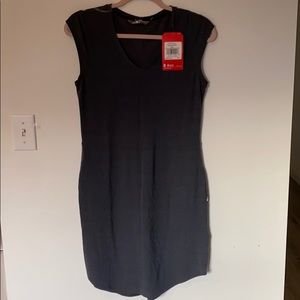 The North Face tee Dress dark grey small NWT